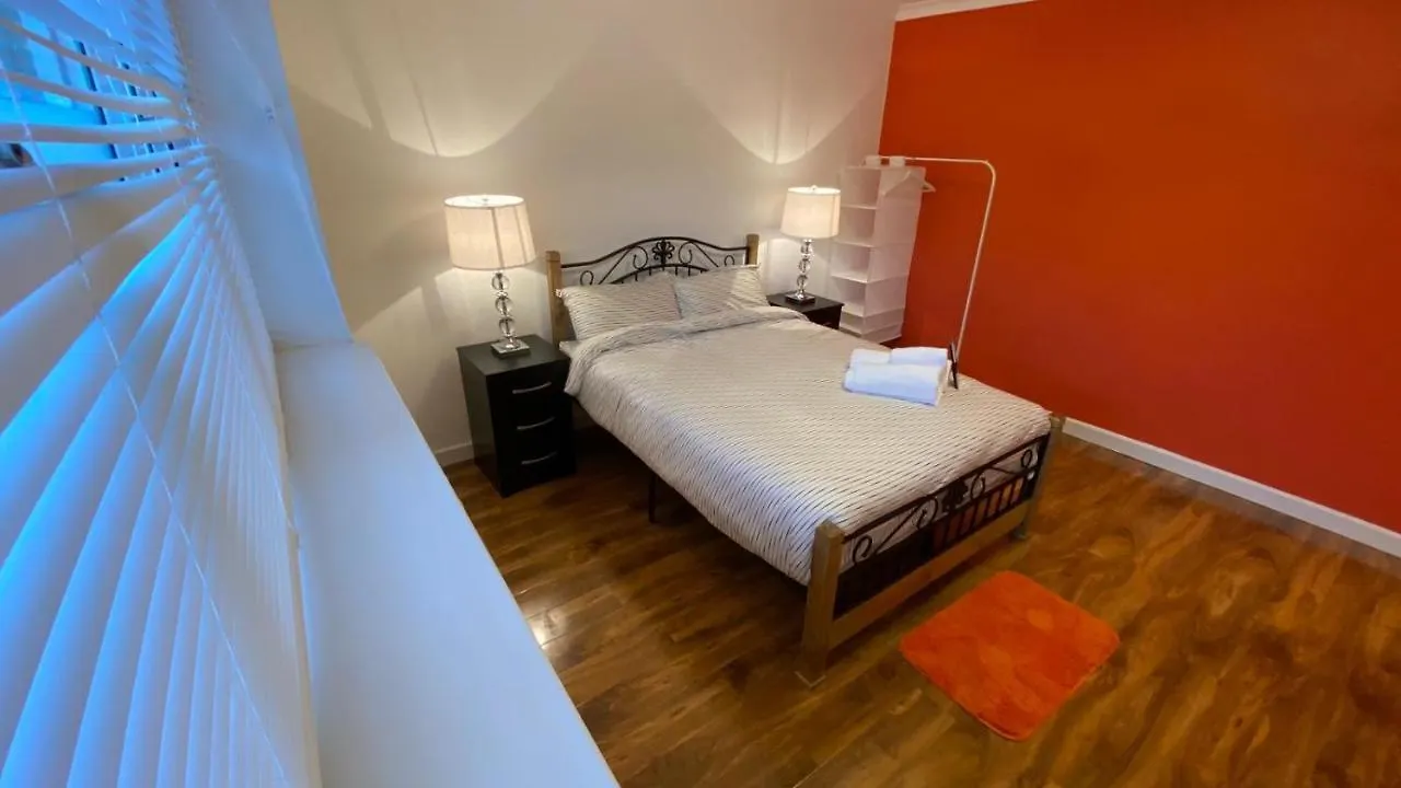 Grand Heights Suites London 0*,