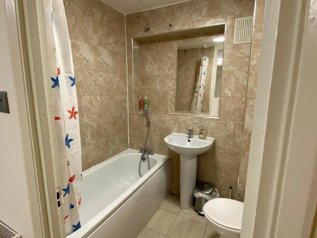 Bed & Breakfast Grand Heights Suites London
