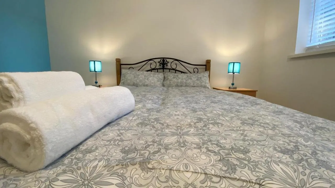 Bed & Breakfast Grand Heights Suites London