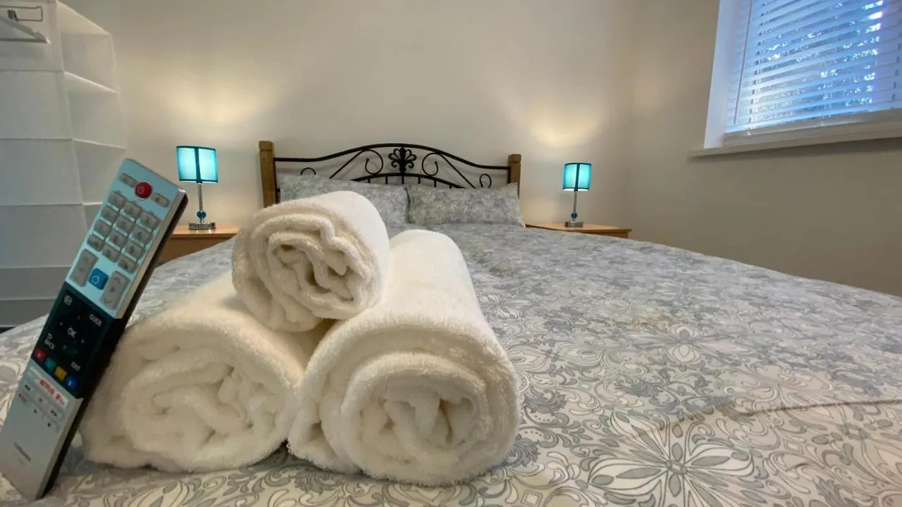 Grand Heights Suites London 0*,